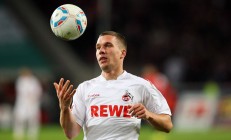 9you娱乐-帕尔默闪耀全场，拜仁轻取雷恩展露冠军相