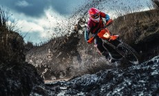 九游app下载-魔术提前终结悬念，西亚卡姆成为关键先生，一场颠覆预期的季后赛对决