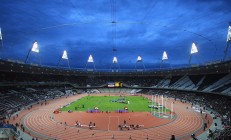 九游娱乐官方网站-劳塔罗之夜，当NBA季后赛的舞台，迎来足球巨星的跨界统治