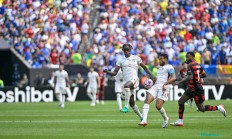 九游娱乐官方网站-切尔西欧冠前景堪忧！连续三轮联赛遭逆转的简单介绍