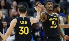 九游体育直播-红蓝双方大战引人关注，比赛结果悬念迭起的简单介绍