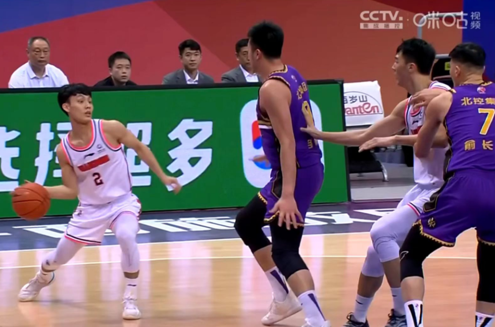 广东队主场迎战北控男篮,胜负难料 广东队主场迎战北控男篮,胜负难料