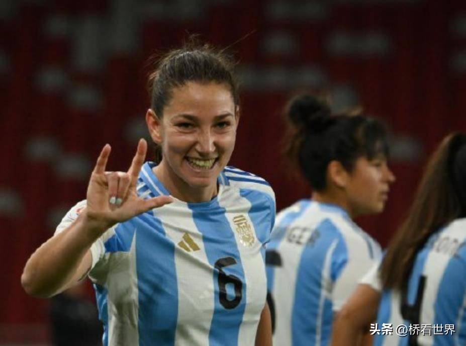 阿根廷女足选手获得最佳进球奖 阿根廷女足选手获得最佳进球奖