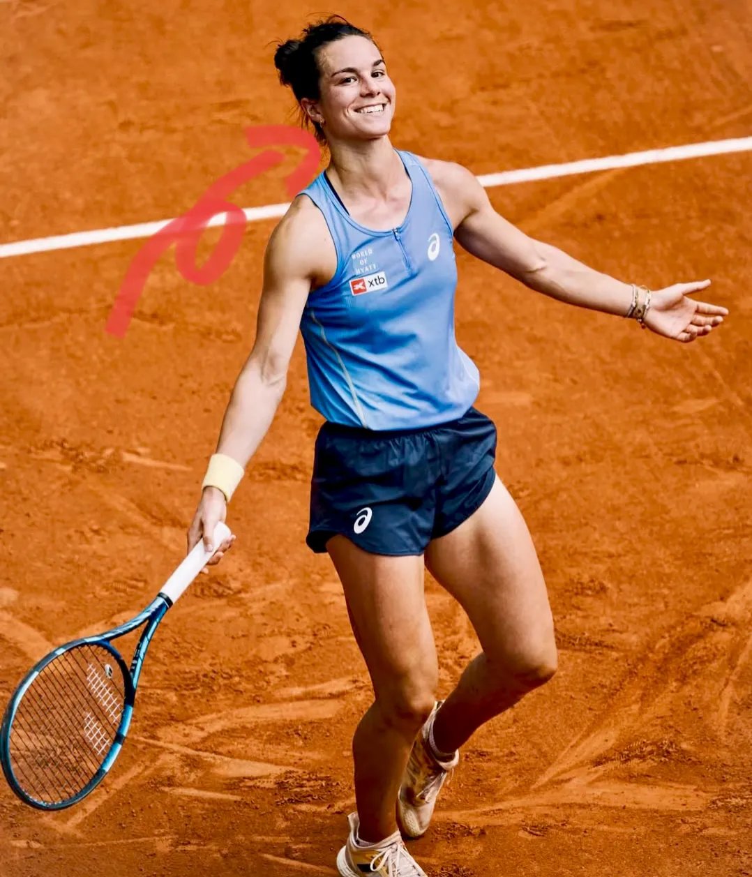 关于网球赛场情绪高涨,选手风采出众的信息 关于网球赛场情绪高涨,选手风采出众的信息