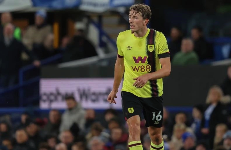 关于伯恩利主场大胜埃弗顿,豪取三分的信息 关于伯恩利主场大胜埃弗顿,豪取三分的信息