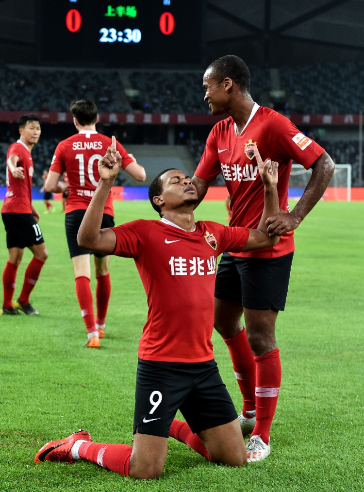 包含卢卡折戈主场逆转胜,球队在比赛末段完成绝杀成功实现逆转的词条 包含卢卡折戈主场逆转胜,球队在比赛末段完成绝杀成功实现逆转的词条