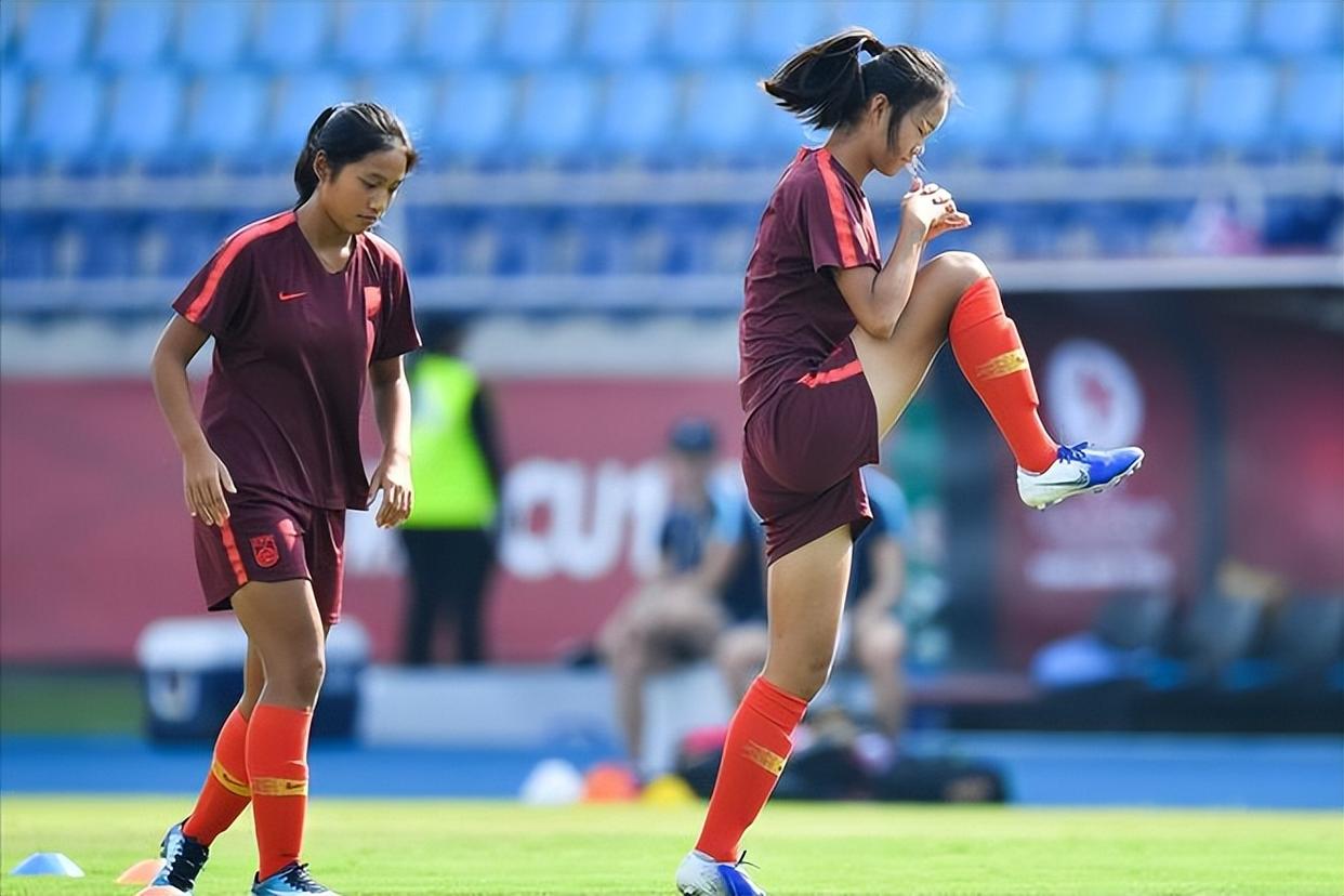 俄罗斯女足新秀获得国内联赛冠军