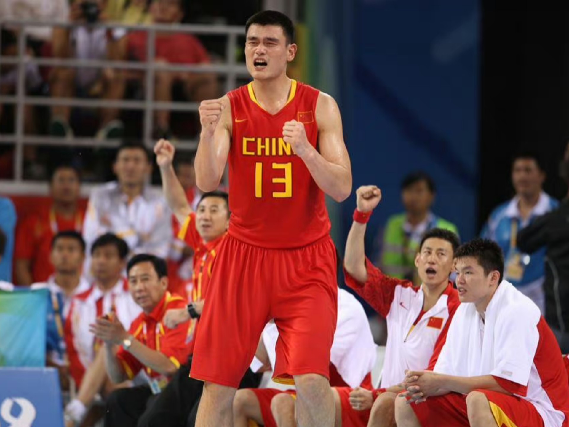 姚明当选篮球名人堂：无愧中国篮球传奇